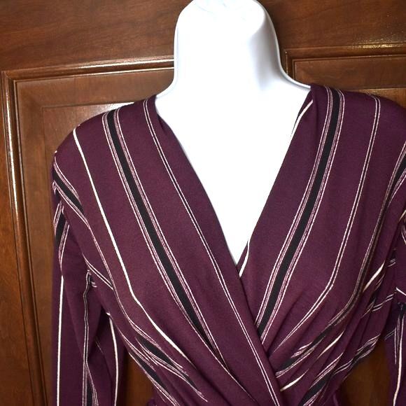 Womens Maroon Burgundy Striped Long Sleeve Blouse Size Medium - Picture 11 of 15